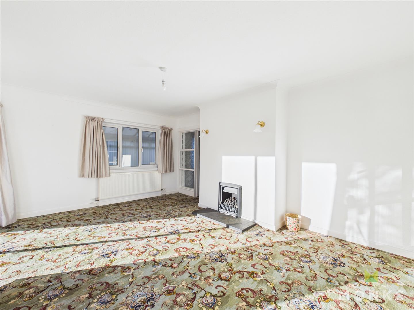 Hidcote Weston Avenue, Oswestry, SY11 2BH For Sale